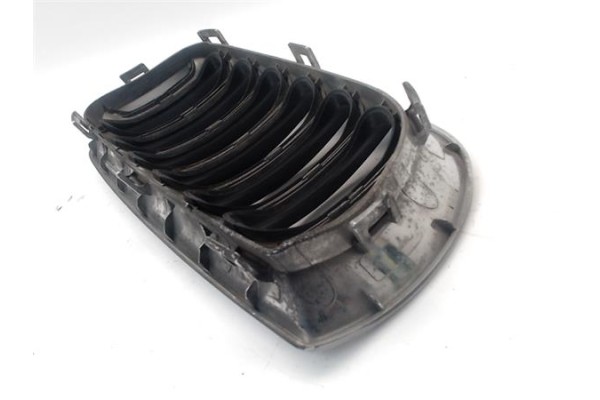 Recambio de rejilla paragolpes delantero izquierda para bmw serie x3 (e83) 3.0d referencia OEM IAM 51133414903  