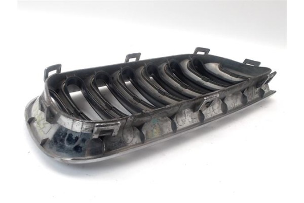 Recambio de rejilla paragolpes delantero izquierda para bmw serie x3 (e83) 3.0d referencia OEM IAM 51133414903  