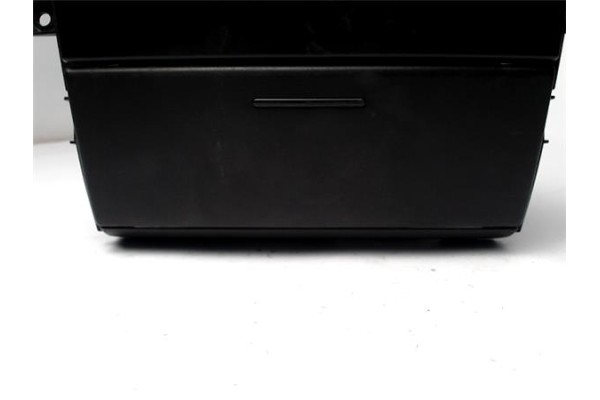 Recambio de embellecedor consola central para kia sorento (bl) 2.5 crdi referencia OEM IAM 845703E000  