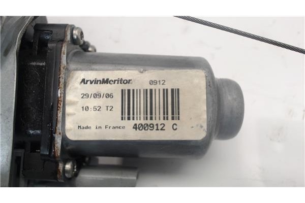 Recambio de mecanismo elevalunas delantero derecho para peugeot 207 referencia OEM IAM 9681182280S 400912C 