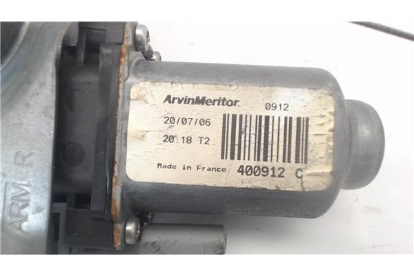 Recambio de mecanismo elevalunas delantero derecho para peugeot 207 referencia OEM IAM 9681182280S 400912C 