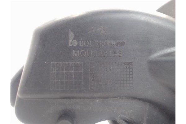 Recambio de tapa exterior combustible para peugeot 2008 1.6 hdi referencia OEM IAM 9677638680 9677638880 