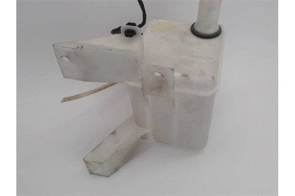 Recambio de deposito limpiaparabrisas para suzuki swift iii (sg) 1.3 referencia OEM IAM 3845062JA1  