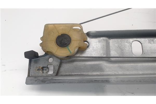 Recambio de mecanismo elevalunas delantero derecho para peugeot 207 referencia OEM IAM 9681182280S 400912C 