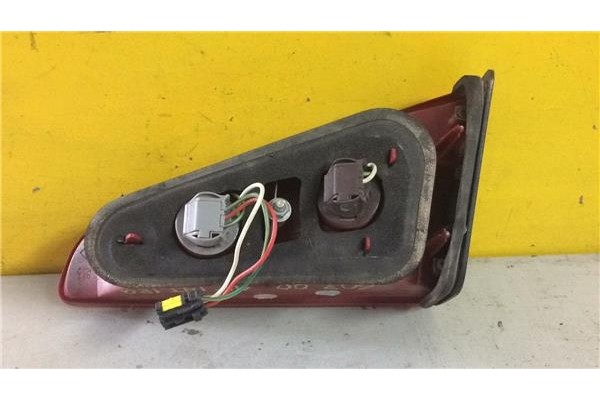 Recambio de piloto interior izquierdo para peugeot 607 (s1) 2.0 base referencia OEM IAM   
