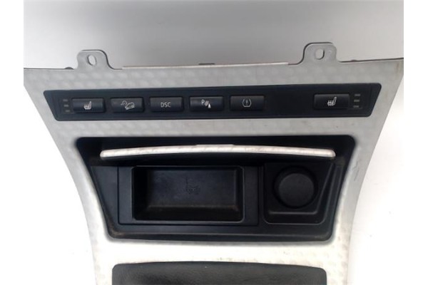 Recambio de embellecedor consola central para bmw serie x3 (e83) 3.0d referencia OEM IAM 51453401825  
