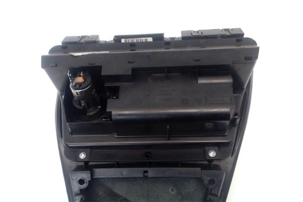 Recambio de embellecedor consola central para bmw serie x3 (e83) 3.0d referencia OEM IAM 51453401825  