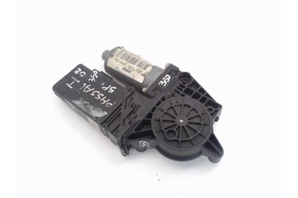 Recambio de motor elevalunas delantero izquierdo para volkswagen passat berlina (3b2) referencia OEM IAM (3B4837751) (9776101430