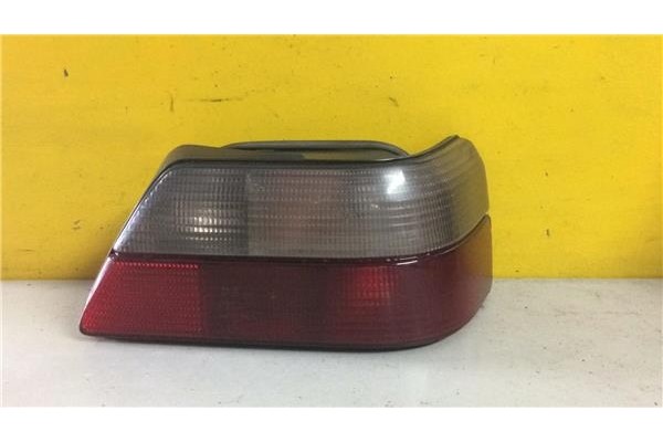 Recambio de piloto trasero derecho para peugeot 605 2.0 sli referencia OEM IAM E288024  
