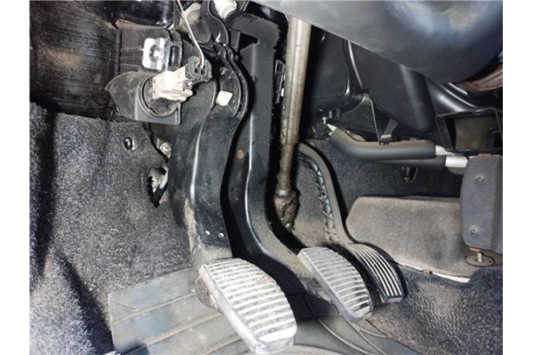 Recambio de pedal embrague para fiat i doblo (119) 1.9 jtd referencia OEM IAM 71717994 55196182 