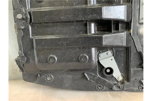 Recambio de porta rueda para renault grand scenic iv 1.2 tce referencia OEM IAM 745148151R 997501323R 