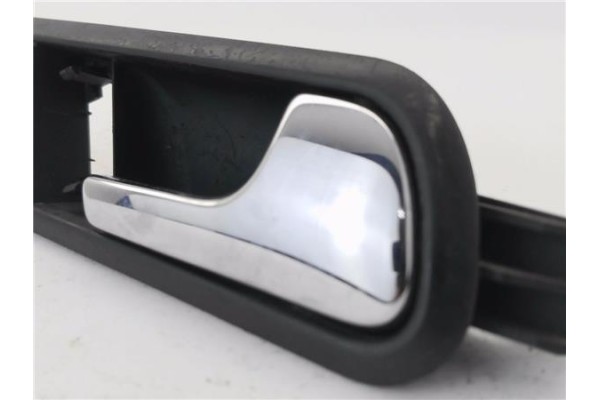 Recambio de manilla int. puerta delantero derecha para seat ibiza (6l1) 1.9 tdi referencia OEM IAM 6L1837113C4X4 6L0837114B 