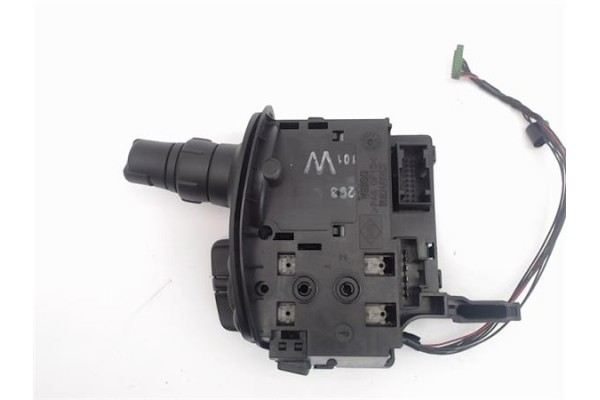 Recambio de mando limpiaparabrisas para renault scenic ii (jm) referencia OEM IAM 7701069597  