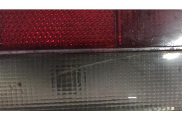 Recambio de piloto trasero derecho para peugeot 505 berlina 1.4 gl referencia OEM IAM    Recambio de piloto trasero derecho para peugeot 505 berlina 1.4 gl referencia OEM IAM