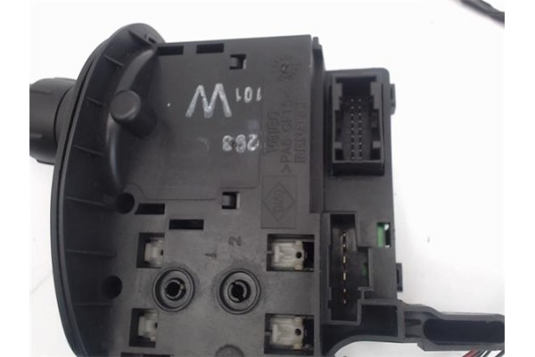 Recambio de mando limpiaparabrisas para renault scenic ii (jm) referencia OEM IAM 7701069597  