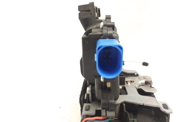Recambio de cierre electromagnetico trasero izquierdo para skoda fabia (6y2/6y3) 1.4 tdi referencia OEM IAM 6Y0839015A  