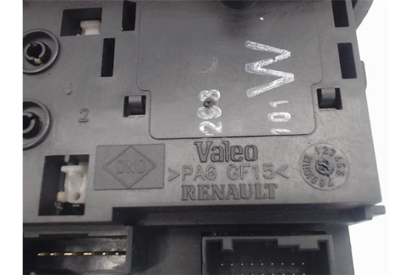 Recambio de mando limpiaparabrisas para renault scenic ii (jm) referencia OEM IAM 7701069597  