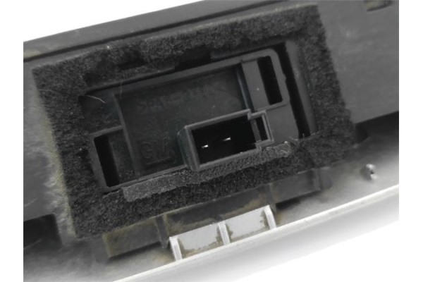 Recambio de maneta exterior porton para opel corsa d 1.2 referencia OEM IAM 13251586  