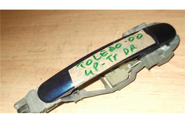 Recambio de maneta exterior trasero derecha para seat toledo (1m2) 1.8 20v referencia OEM IAM 5P0839886A  