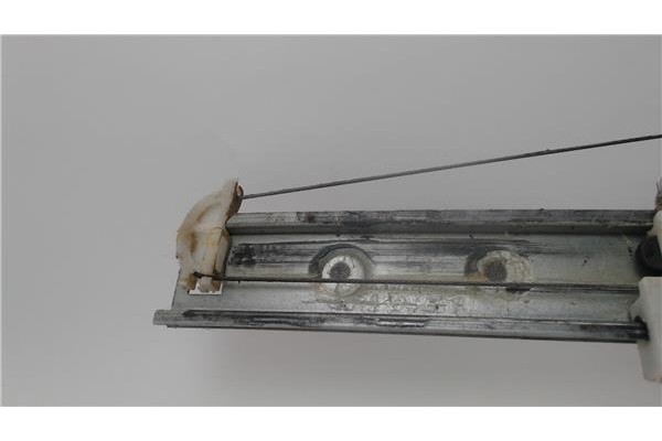 Recambio de mecanismo elevalunas delantero izquierdo para suzuki grand vitara 3 puertas (sq/gt) referencia OEM IAM 8340265D10  
