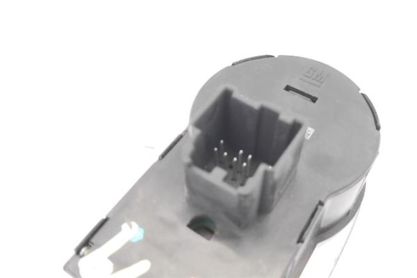 Recambio de conmutador luces para opel corsa d 1.2 referencia OEM IAM 13310330  