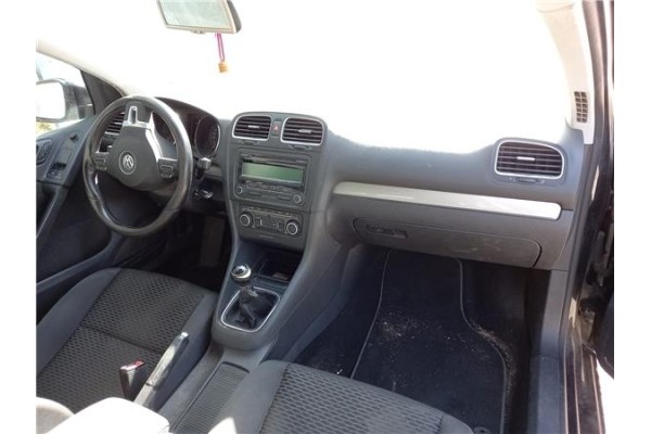 volkswagen golf vi (5k1)(2008) del año 