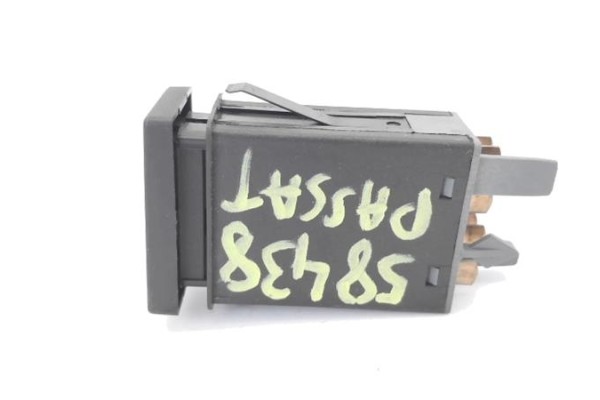 Recambio de interruptor luces emergencia para volkswagen passat berlina (3b2) 1.8 básico referencia OEM IAM 3B0953235D  