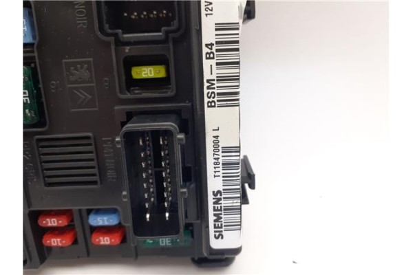 Recambio de caja fusibles/rele para citroen c2 1.4 hdi referencia OEM IAM 965061838000 T118470004L 