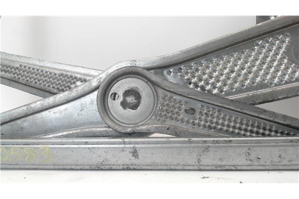 Recambio de mecanismo elevalunas delantero izquierdo para toyota yaris (ncp1/nlp1/scp1) referencia OEM IAM 8572052020  