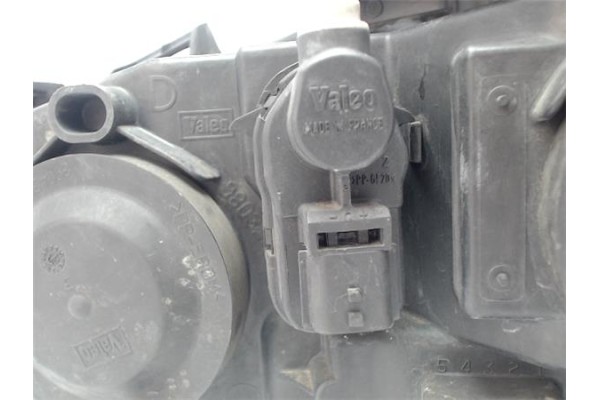 Recambio de faro delantero dcho para renault laguna iii berlina 2.0 dci (bt01, bt0e, bt0k) referencia OEM IAM 98032228  