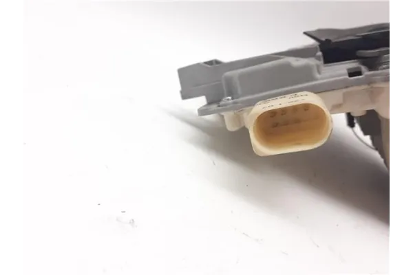 Recambio de cierre electromagnetico trasero derecho para seat altea (5p1) 1.9 tdi referencia OEM IAM 1P0839016A  