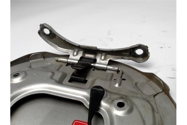 Recambio de tapa exterior combustible para toyota corolla verso (e12) 2.0 d4d referencia OEM IAM 7735064010  