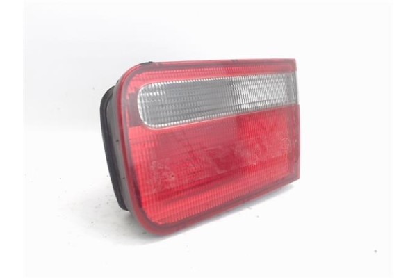 Recambio de piloto porton trasero derecho para honda accord berlina (cc/ce) referencia OEM IAM 23622600  