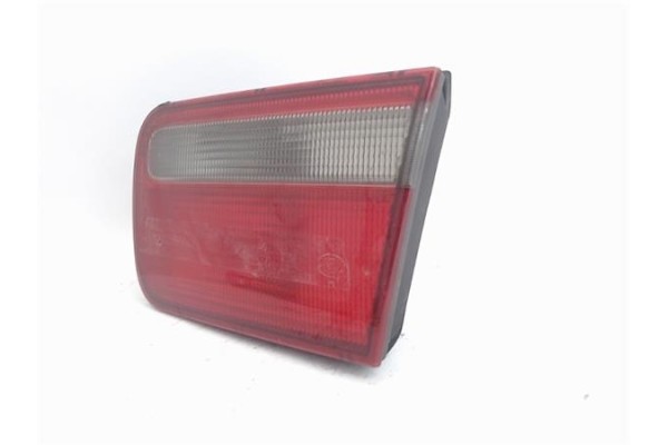 Recambio de piloto porton trasero derecho para honda accord berlina (cc/ce) referencia OEM IAM 23622600  