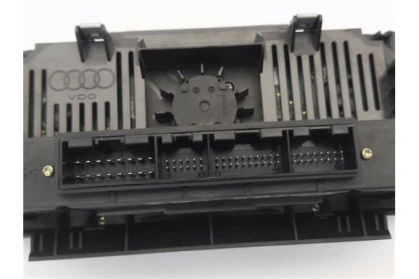 Recambio de mandos climatizador para audi a3 (8p1) 2.0 tdi 16v referencia OEM IAM 8P0820043AE5PR  
