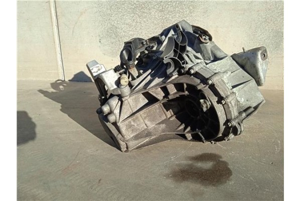 Recambio de caja cambios manual para renault megane iii sport tourer 1.5 dynamique referencia OEM IAM 320108243R  