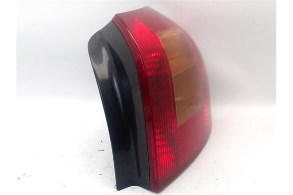 Recambio de piloto trasero derecho para toyota corolla (e12) 2.0 d-4d referencia OEM IAM 8155113610  