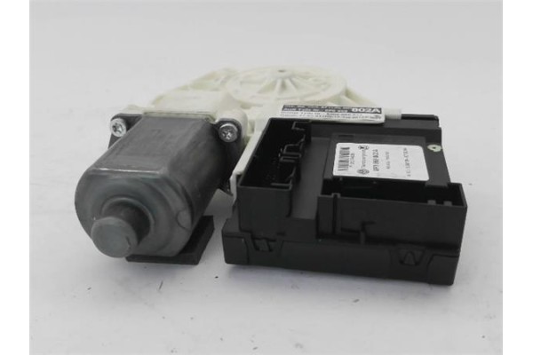 Recambio de motor elevalunas delantero derecho para audi a3 (8p1) 2.0 tdi 16v referencia OEM IAM 8P0959802A  