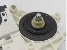 Recambio de motor elevalunas delantero derecho para audi a3 (8p1) 2.0 tdi 16v referencia OEM IAM 8P0959802A  