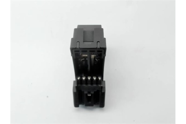 Recambio de mando elevalunas para suzuki swift iii (sg) 1.5 referencia OEM IAM 62J003564T  
