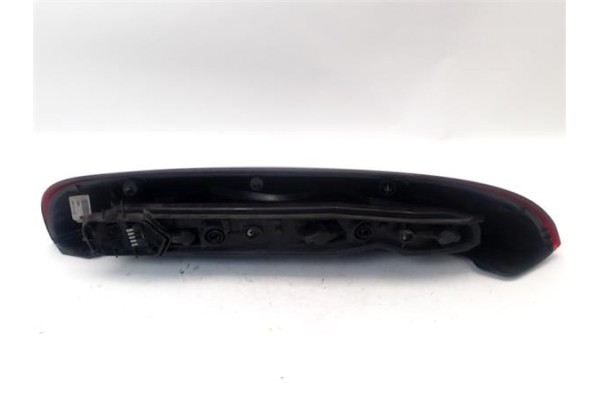 Recambio de piloto trasero derecho para opel corsa c 1.2 cosmo referencia OEM IAM 1222057 89302220 