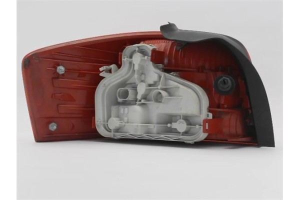 Recambio de piloto trasero derecho para audi a3 (8p1) 2.0 tdi 16v referencia OEM IAM 8P0945096  