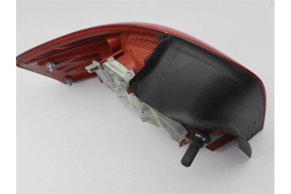 Recambio de piloto trasero derecho para audi a3 (8p1) 2.0 tdi 16v referencia OEM IAM 8P0945096  