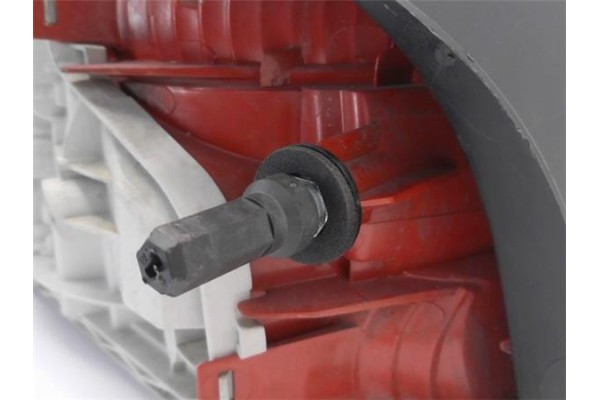 Recambio de piloto trasero derecho para audi a3 (8p1) 2.0 tdi 16v referencia OEM IAM 8P0945096  