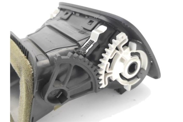 Recambio de rejilla entrada de aire para volkswagen polo v (6r1) 1.4 advance referencia OEM IAM 6R0819704Q  