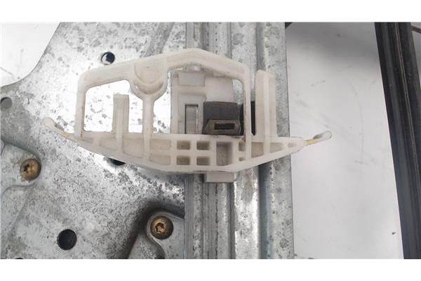 Recambio de mecanismo elevalunas delantero derecho para citroen xsara picasso referencia OEM IAM 0130821900  