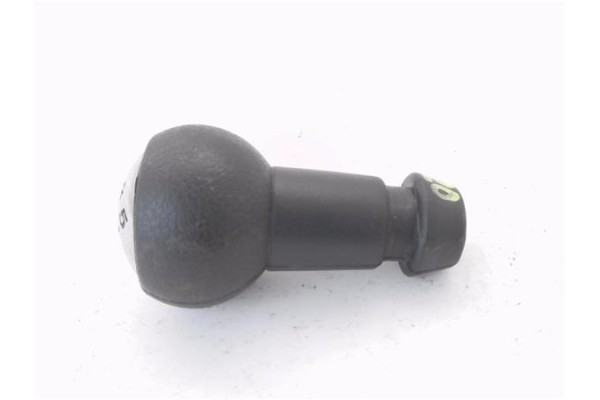 Recambio de pomo palanca cambio para peugeot 207 1.6 hdi referencia OEM IAM 2403CN  
