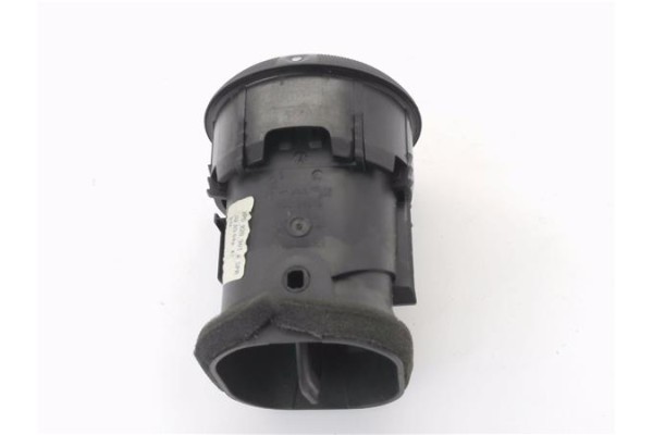 Recambio de rejilla entrada de aire para audi a3 (8p1) 2.0 tdi 16v referencia OEM IAM 8P3807647  