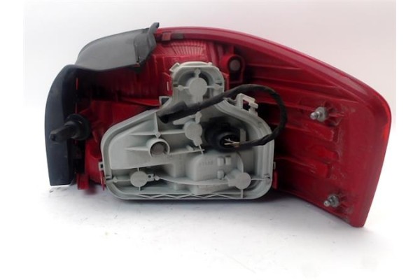 Recambio de piloto trasero izquierdo para audi a3 (8p1) 1.6 ambiente referencia OEM IAM 8P0945095  