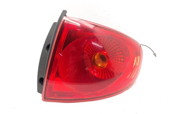 Recambio de piloto trasero derecho para seat altea (5p1) 1.9 tdi referencia OEM IAM 5P0945096E   Recambio de piloto trasero derecho para seat altea (5p1) 1.9 tdi referencia OEM IAM 5P0945096E